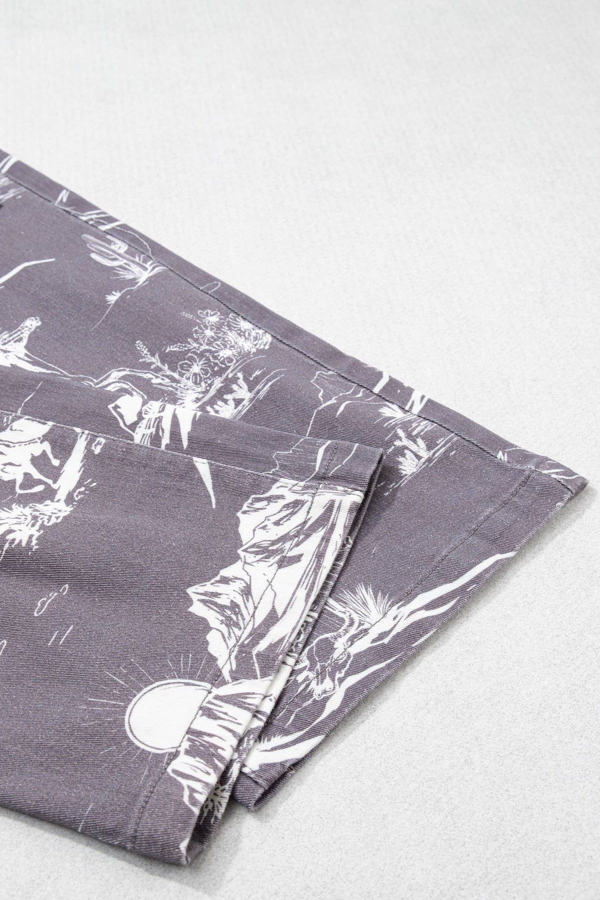 66 Western Wild West Riding Vintage Printed Shift Jeans: Gray / 10